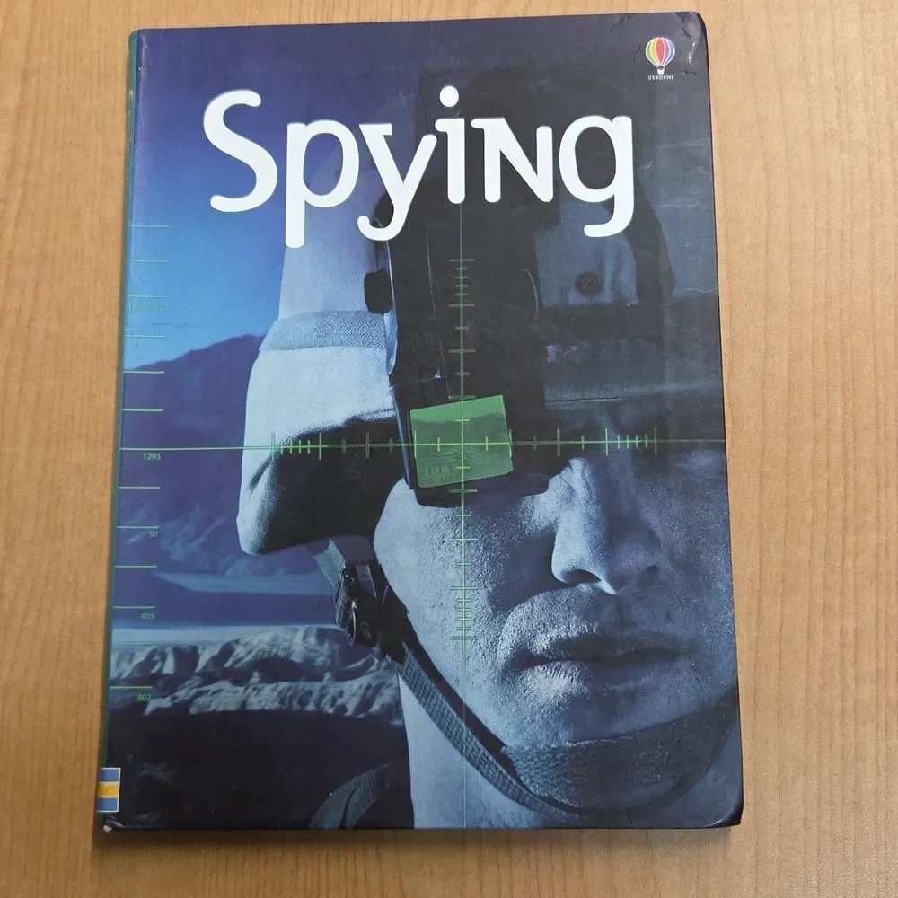 3 Spy‎ Books